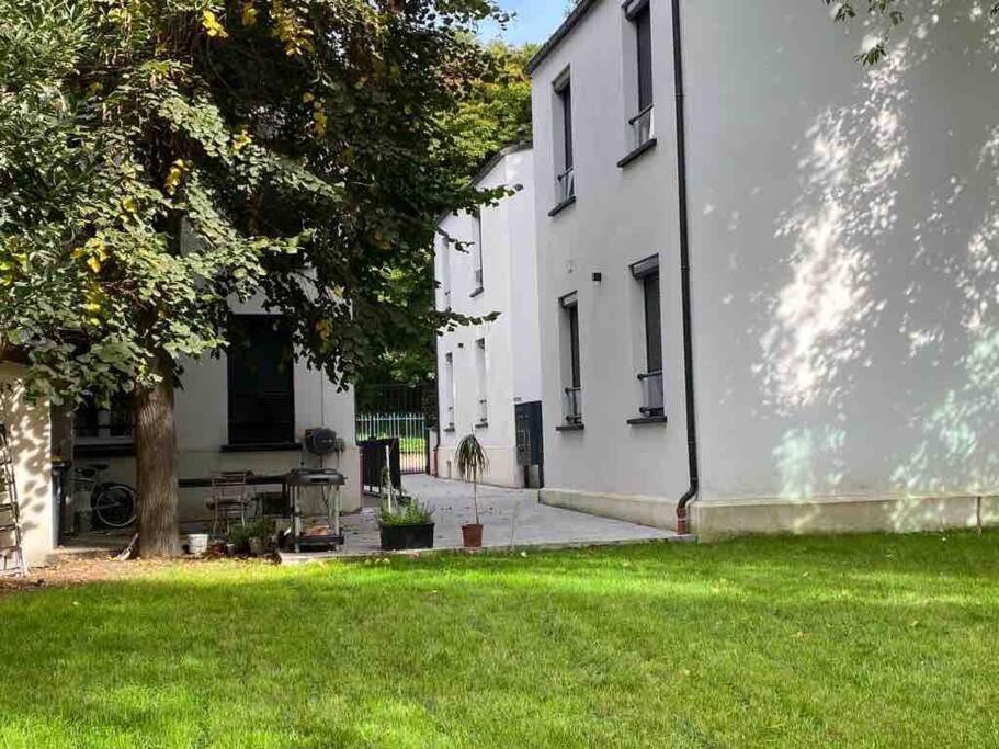 Appartement Avec Vue Jardin Proche De Paris Saint-Maurice  Luaran gambar